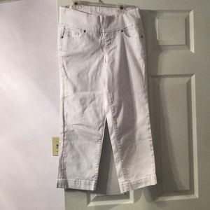 Jag above ankles jeans